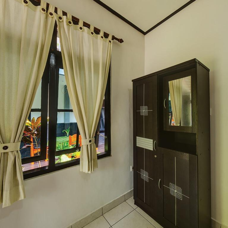Tirta Yoga Inn Padang Bai Zimmer foto